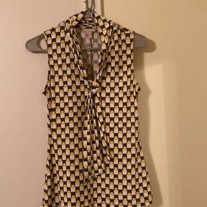 Fun color Banana Republic sleeveless Blouse